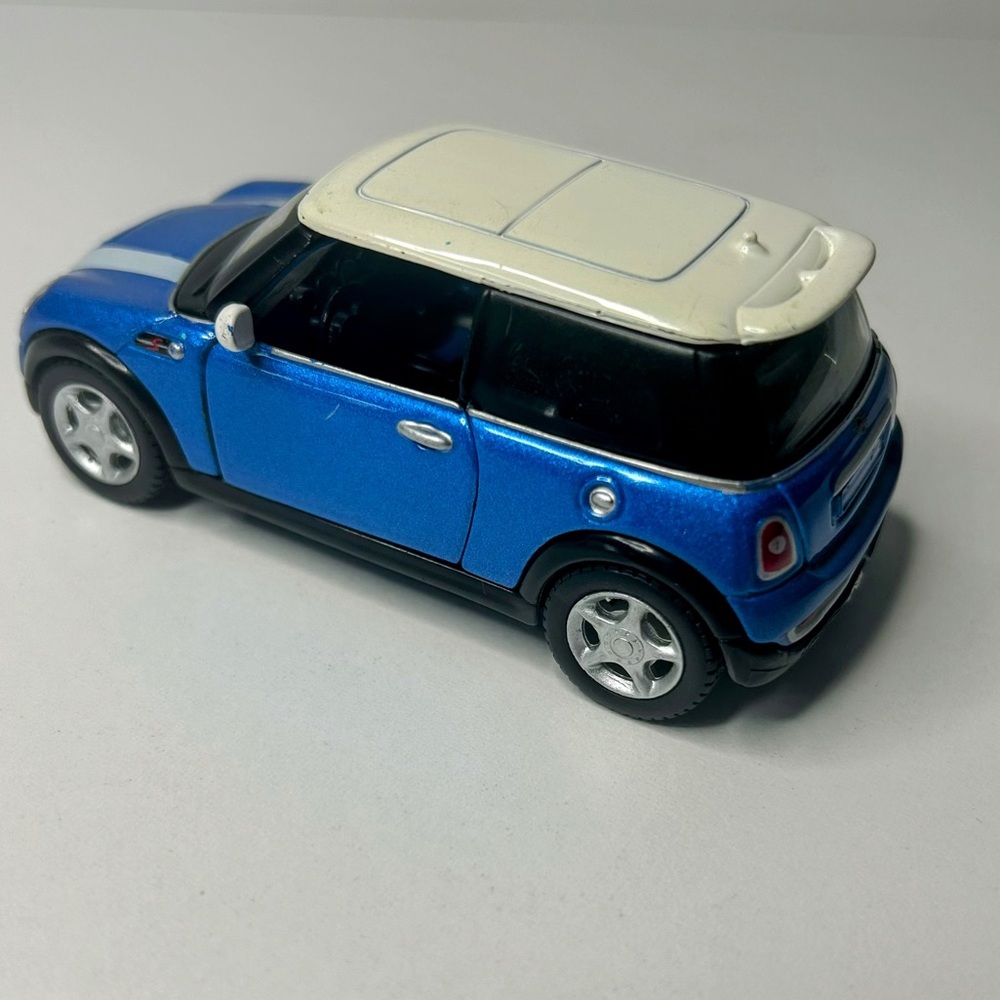 Mini Cooper Blue Scale 1/36 Maisto - Picture 6 of 9